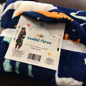 Kids hooded throw blanket